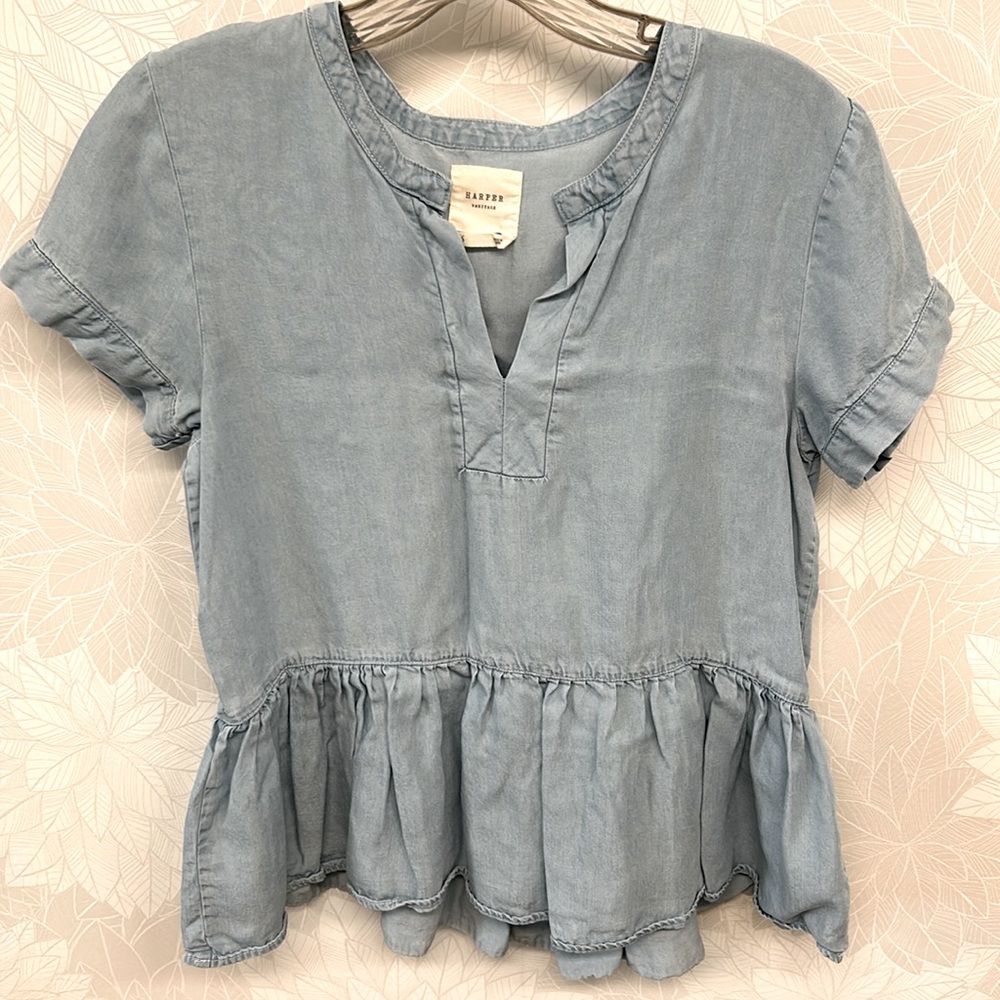 Harper Heritage denim, V-neck classic top.